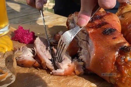 Рулька в пиве или вепрево колено Рулька в пиве или вепрево колено