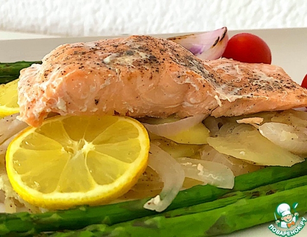 Рыба и картошка в фольге на сковороде Рыба и картошка в фольге на сковороде