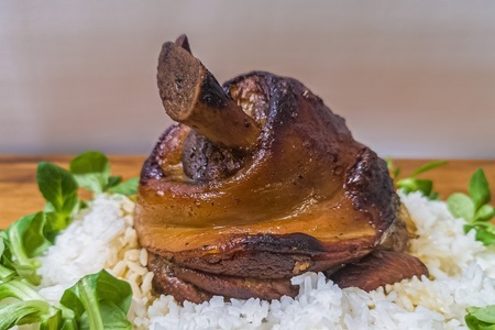 Свиная рулька по...