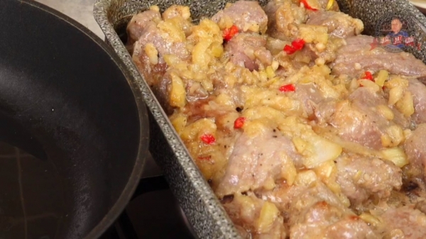 Свинина в соево-имбирном маринаде Свинина в соево-имбирном маринаде