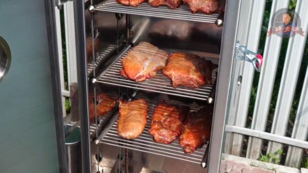 Свиные рёбрышки в карамельной глазури с дымком Свиные рёбрышки в карамельной глазури с дымком