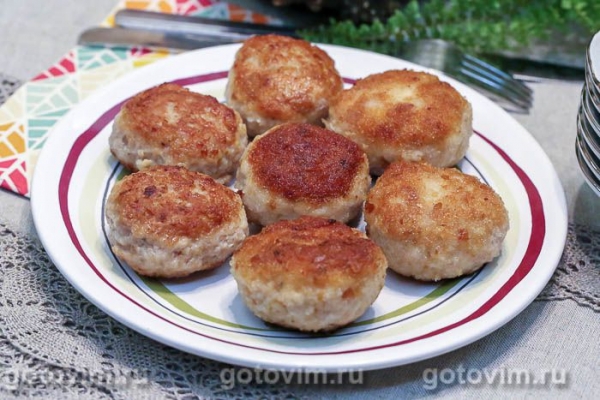 Котлеты из свинины и курицы Котлеты из свинины и курицы