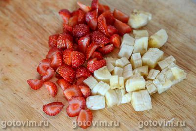 Сырники с клубникой и бананом