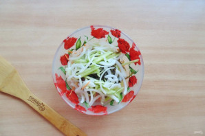 Витаминный салат из морской капусты Витаминный салат из морской капусты