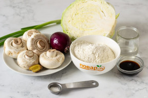 Китайские пельмени с капустой и грибами Китайские пельмени с капустой и грибами