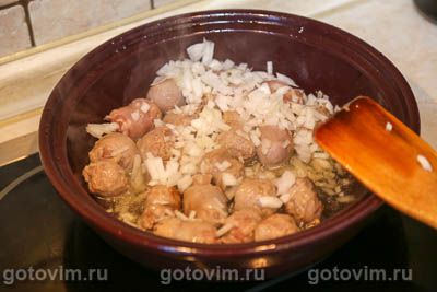 Тажин из колбасок с картошкой Тажин из колбасок с картошкой