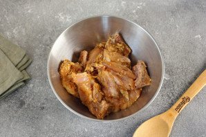 Курица с овощами в собственном соку