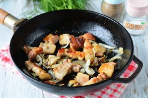 Жареная картошка с грудинкой