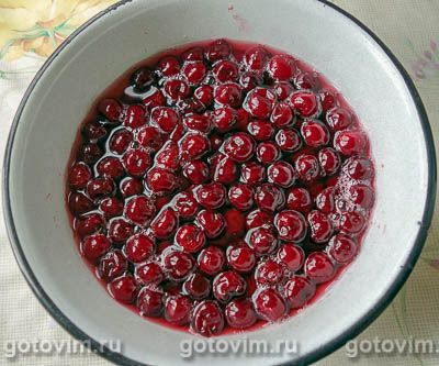 Торт «Черный лес» с творожным кремом в мультиварке