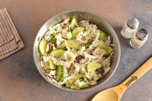 Салат с тунцом и пекинской капустой Салат с тунцом и пекинской капустой