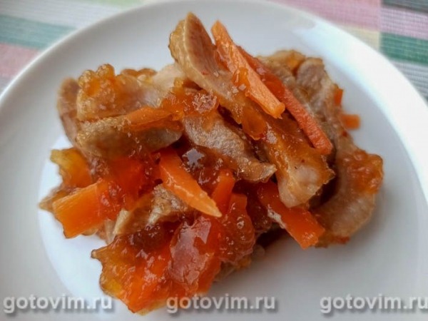 Свиные пятачки в пряном маринаде с имбирем и соевым соусом Свиные пятачки в пряном маринаде с имбирем и соевым соусом
