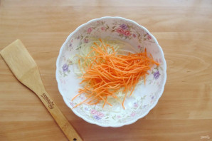 Китайский салат с крахмальной лапшой Китайский салат с крахмальной лапшой