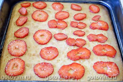 Пирог с клубникой, сливками и корочкой из взбитых белков Пирог с клубникой, сливками и корочкой из взбитых белков