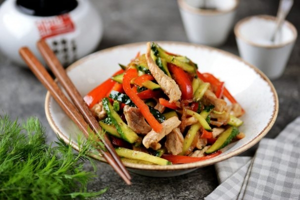 Салат "Чим-чим" с мясом Салат "Чим-чим" с мясом