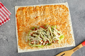 Сэндвич ролл с курицей Сэндвич ролл с курицей