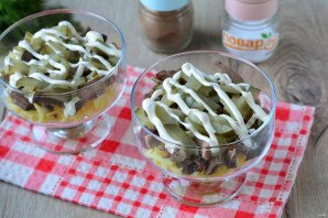 Слоеный салат с сердцем Слоеный салат с сердцем