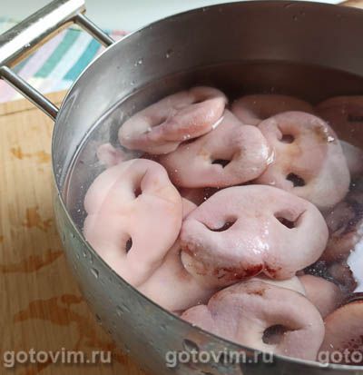 Свиные пятачки в пряном маринаде с имбирем и соевым соусом Свиные пятачки в пряном маринаде с имбирем и соевым соусом