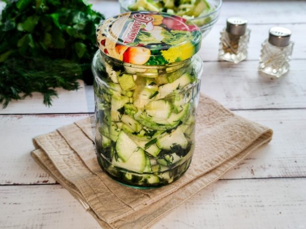 Кабачки в собственном соку на зиму Кабачки в собственном соку на зиму