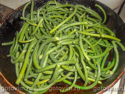 Жареные чесночные стрелки Жареные чесночные стрелки