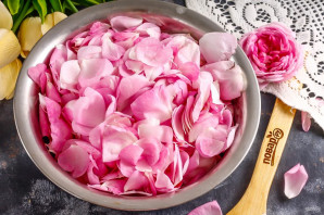 Джем из лепестков роз Джем из лепестков роз