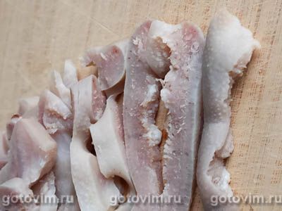 Свиные пятачки в пряном маринаде с имбирем и соевым соусом Свиные пятачки в пряном маринаде с имбирем и соевым соусом