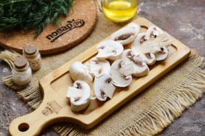 Салат с красной рыбой и шампиньонами