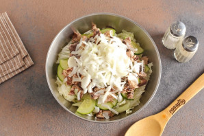 Салат с тунцом и пекинской капустой Салат с тунцом и пекинской капустой