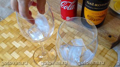 Коктейль из красного вина с колой «Калимочо» (Calimocho/ Kalimotxo) Коктейль из красного вина с колой «Калимочо» (Calimocho/ Kalimotxo)