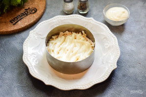 Салат со шпротами и огурцами