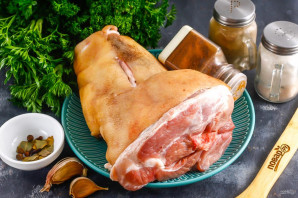 Домашняя колбаса из свинины в бутылке Домашняя колбаса из свинины в бутылке