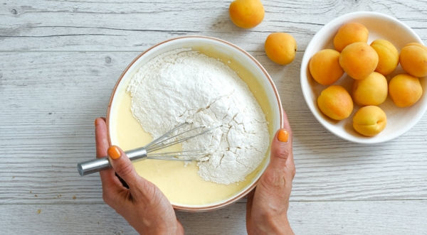 Заливной пирог с абрикосами, пошаговый рецепт с фото Заливной пирог с абрикосами, пошаговый рецепт с фото