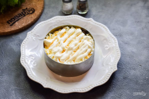 Салат со шпротами и огурцами