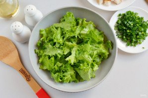 Салат с копчёной рыбой