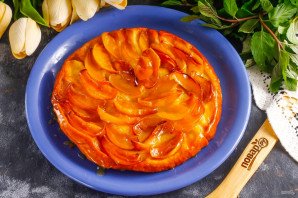 Яблочный тарт с карамелью Яблочный тарт с карамелью