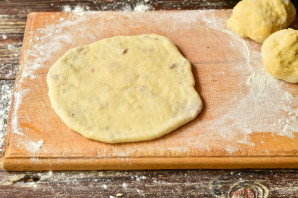 Лепешка с фасолью и фаршем Лепешка с фасолью и фаршем