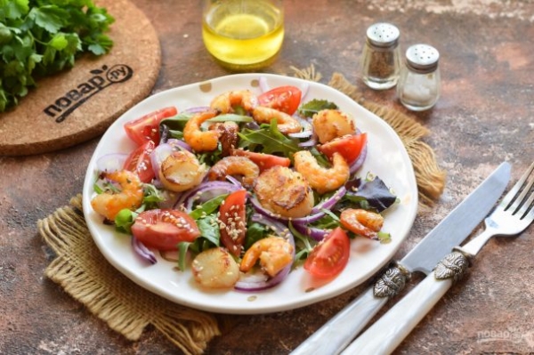 Салат из гребешков с рукколой Салат из гребешков с рукколой