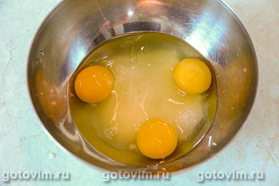 Шарлотка с клубникой Шарлотка с клубникой