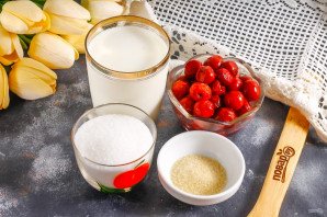 Панна-котта с вишней Панна-котта с вишней