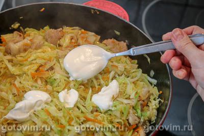 Капуста с мясом, тушенная со сметаной Капуста с мясом, тушенная со сметаной