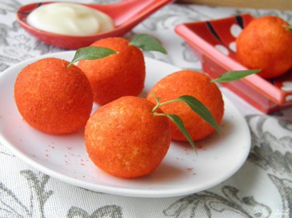 Плавленый сыр с чесноком "Мандаринки" Плавленый сыр с чесноком "Мандаринки"