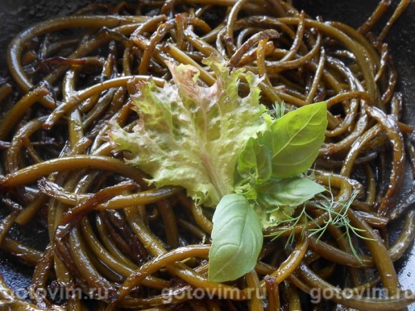 Жареные чесночные стрелки Жареные чесночные стрелки