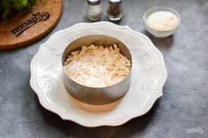 Салат со шпротами и огурцами