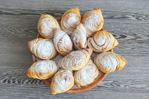 "Бадамбура" с вишней и орехами "Бадамбура" с вишней и орехами