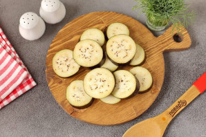 Пирамидки из баклажанов Пирамидки из баклажанов