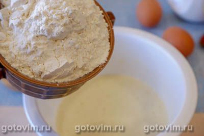 Пирог с клубникой, сливками и корочкой из взбитых белков Пирог с клубникой, сливками и корочкой из взбитых белков