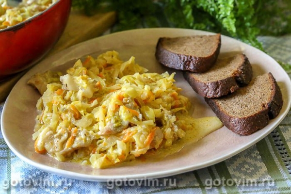 Капуста с мясом, тушенная со сметаной Капуста с мясом, тушенная со сметаной
