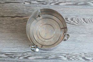 Ливерная колбаса в ветчиннице