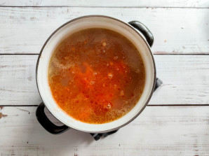 Томатный суп с курицей и рисом