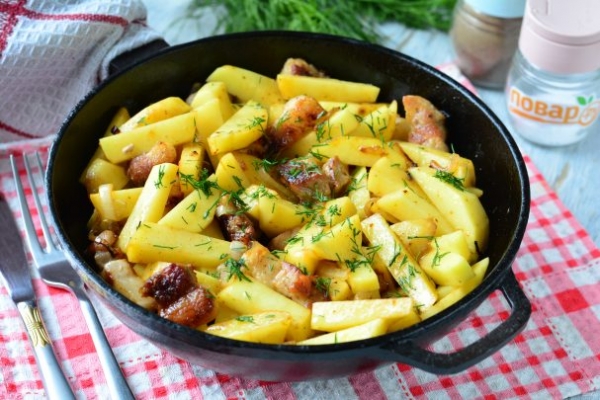 Жареная картошка с грудинкой