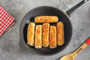 Рулетики из теста с картошкой Рулетики из теста с картошкой